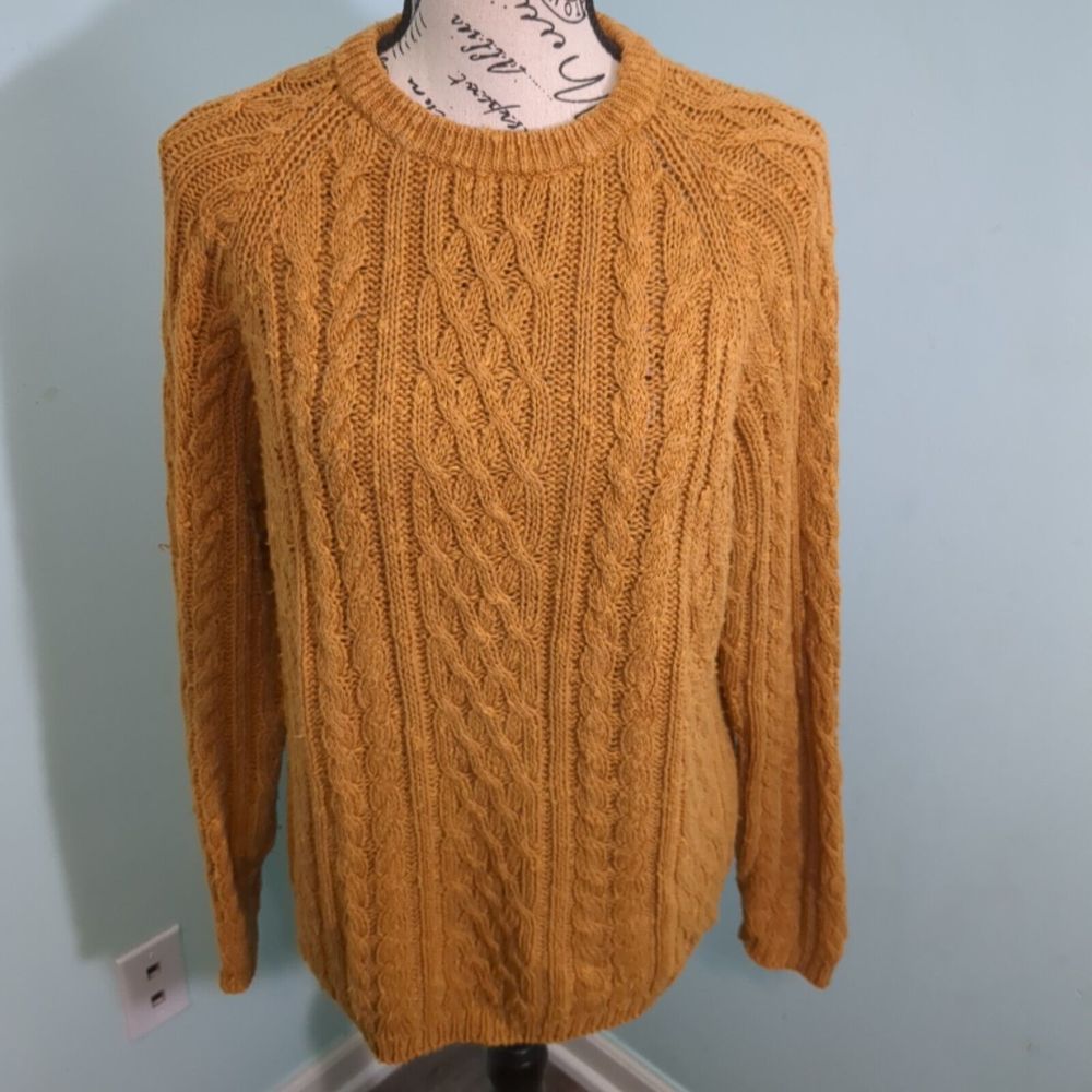Autograph American Clothing Crew Neck Long Sleeve Cable Knit Sweater medium